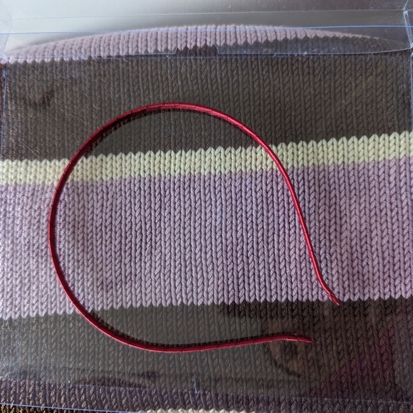 New Lilac Purple Fascinator - Picture 6 of 7